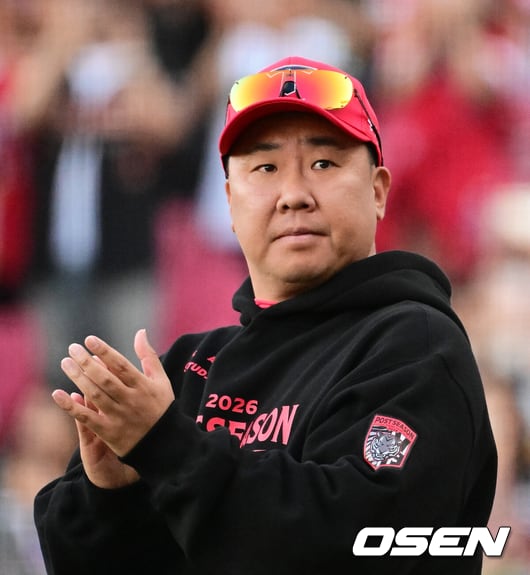 주전 가운데 7명이 삼성전 3할타, 이범호도 맞불 "서로 비슷한 색깔, 우리도 힘으로 붙겠다"