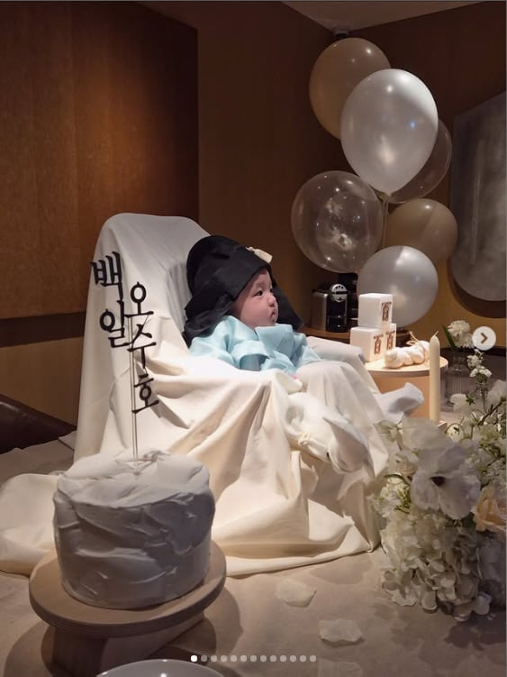 "벌써 100일" 김소영♥오상진, 붕어빵 아들 공개…'꽃미모' 유전자 못 속여
