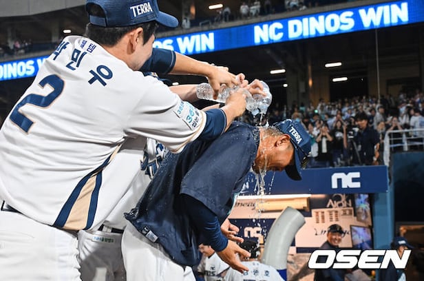 Lee Ho-jun Secures 100th Career Win as NC Dinosaurs Edge Hanwha Eagles
