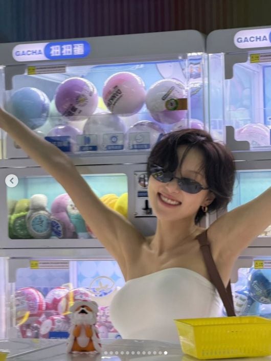 화사, 몰라보게 예뻐졌다..각 잡힌 등근육에 한줌 팔뚝 '뼈말라'