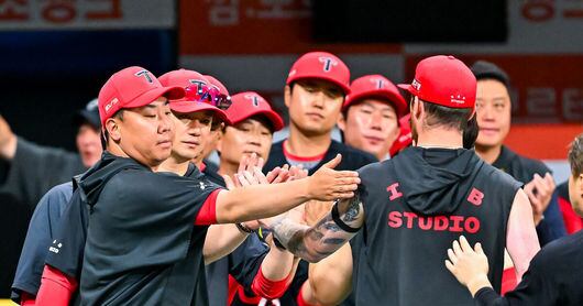 Adam Oller KIA Tigers Top Kiwoom Heroes 7-3 on Adam Oller's Strong Start