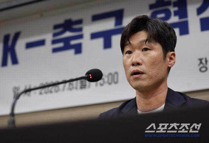 '회장선거 불출마' 박지성 혁신위원장 "잃어버린 축구팬 신뢰 회복할 수 있도록"