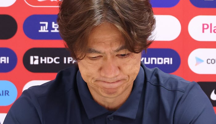 '韓 최초→또 다시 조별리그 탈락' 日, 홍명보 감독 사퇴 소식 민감하게 반응…'국내 비판 여론, 기자회견 열어 사임 발표'