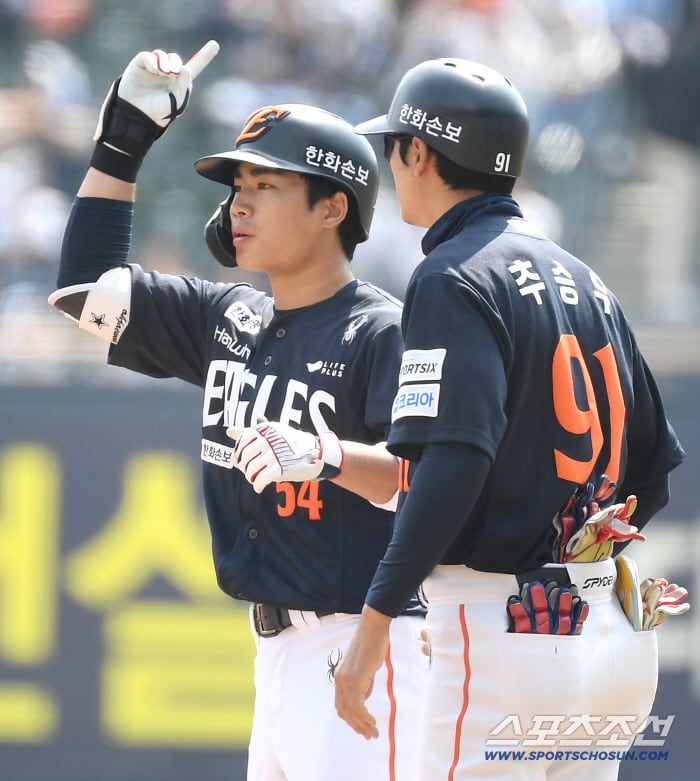 11구 승부에 "1번타자에게 원하는 바" 사령탑 칭찬…오재원, 다시 리드오프 출격