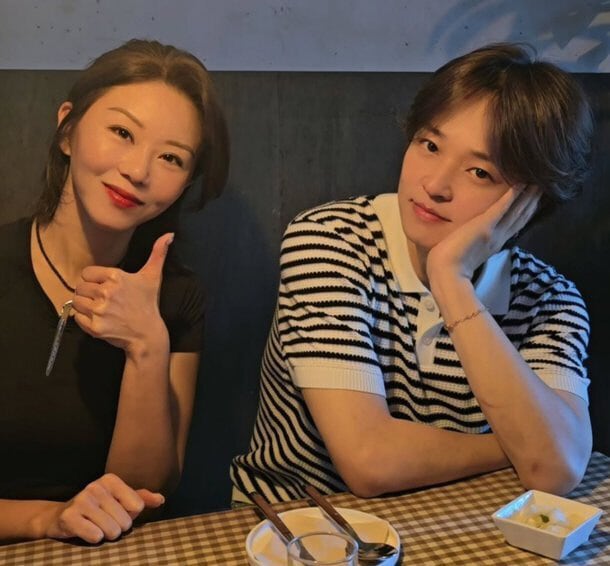 '사생활 논란' 김정훈, 방송 뜸하다싶더니 뜻밖의 근황...'당구 여제' 다정 투샷