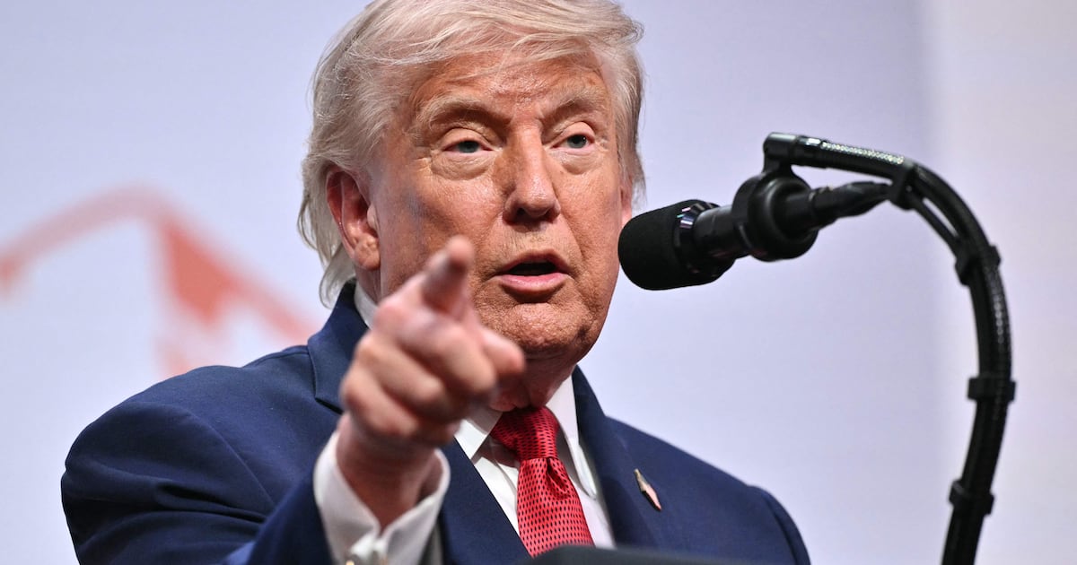 Trump signs ceasefire MOU with Iran during France visit