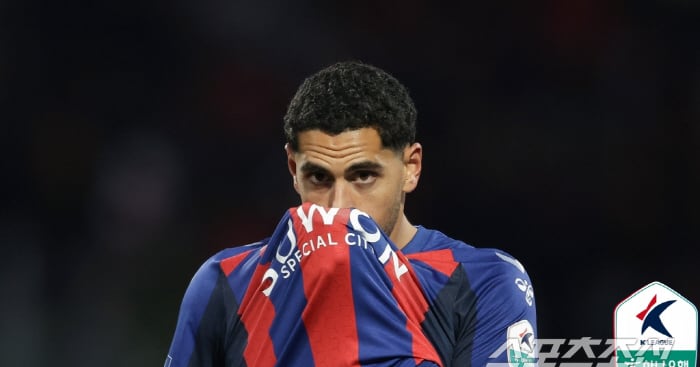 수원FC 강등 확정 후 그라운드 풍경