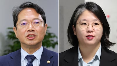 Democratic Party Defends Kim Seung-won, Faces Yong Hye-in Resignation Calls