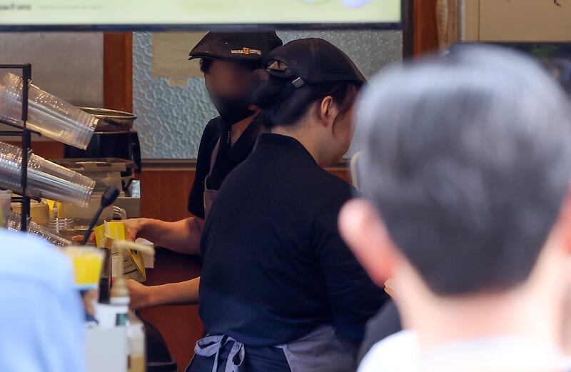비정규직 비율 38.5% 집계 이래 최고… 정규직과 월급 격차 200만원 육박