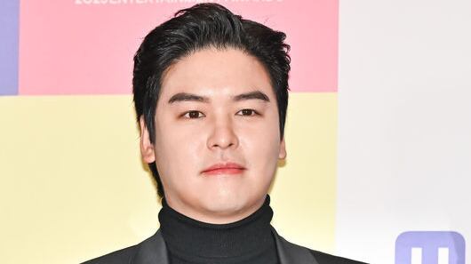 Lee Jang-woo Makes Post-Marriage TV Debut on 'Rural Village' Season 3