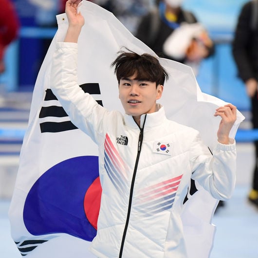 VĐV Hàn Quốc đoạt giải nhưng không được chủ nhà Nhật Bản trao huy chương 2 Kim Min-seok's Training with South Korea Sparks Backlash