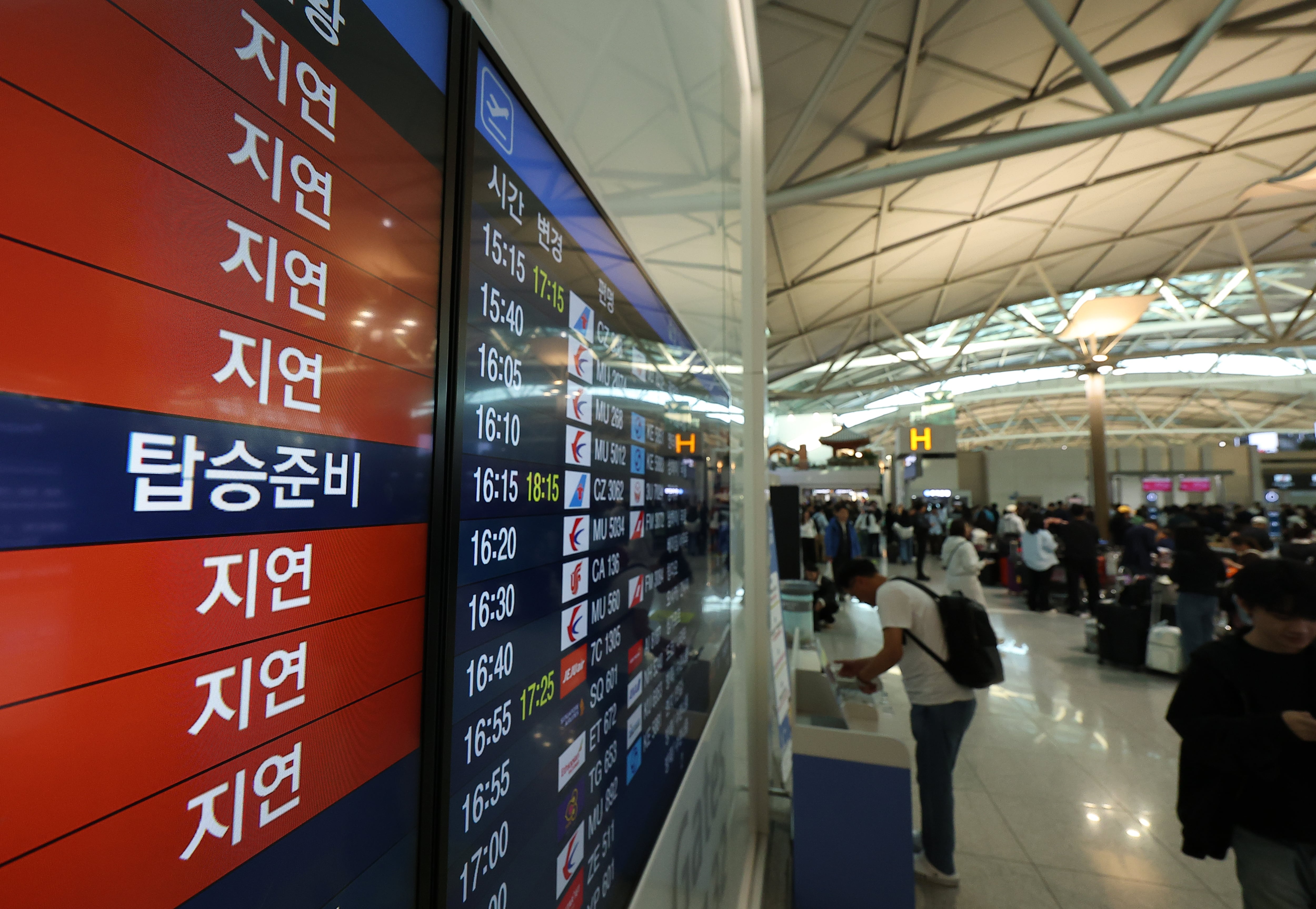 仁川空港、航空会社3社のシステム復旧…発券再開