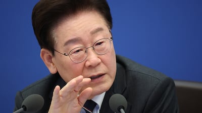 강경파 진압, 정책 홍보, 외교 대응까지 ‘SNS 만기친람’