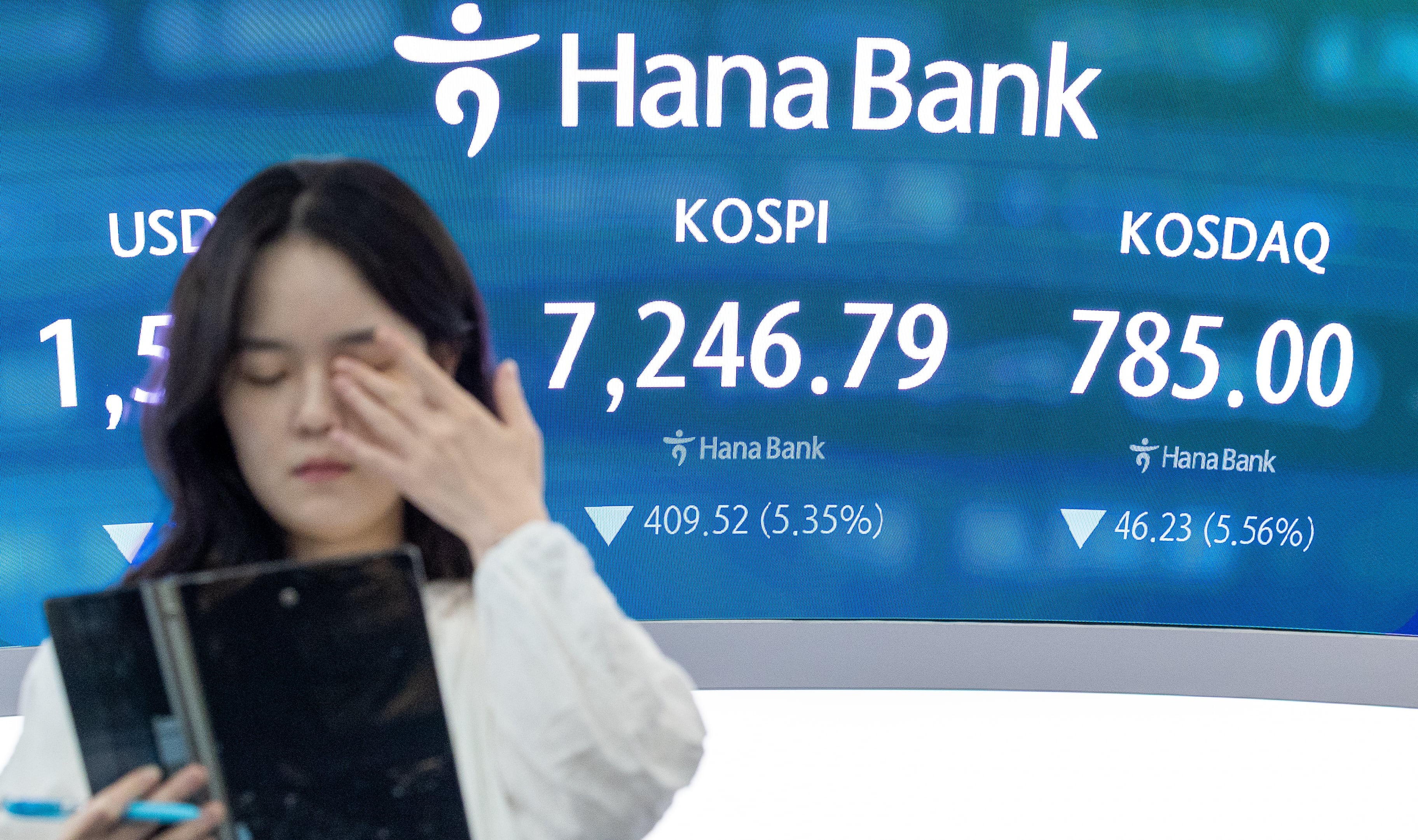 ‘삼전닉스’ 던진 외인 ‘소부장’으로… ‘반도체 교체 매매’ 시작됐다