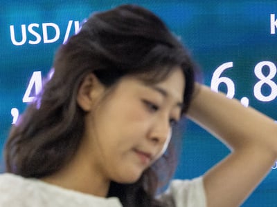 16일 오후 서울 중구 하나은행 본점 딜링룸 전광판에 종가가 나오고 있다. 이날 코스피는 전일 종가와 비교해 463.81포인트(6.37%) 하락한 6820.60, 코스닥은 37.59p(4.53%) 하락한 791.84로 마감했다. 달러·원 환율은 전일 오후 3시 30분 주간종가 대비 4.3원 내린 1480.4원을 기록했다. /뉴스1