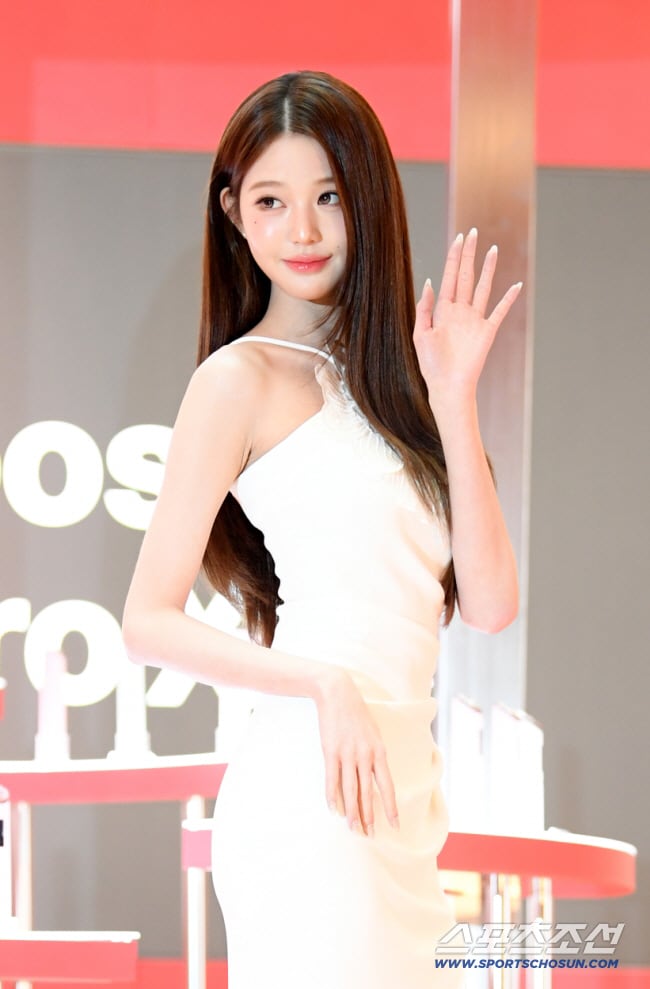 '장원영 마운드에 선다' 뉴욕 메츠 홈 경기에 아이브 초청
