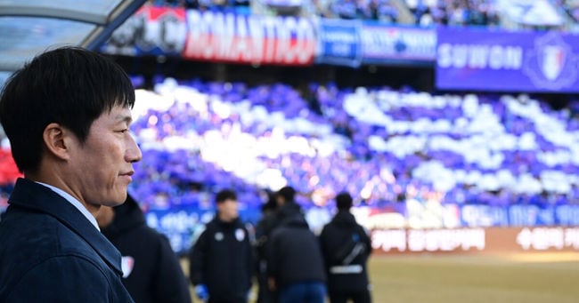 Suwon Samsung đối mặt thử thách lớn tại K-League 2, nguy cơ tụt hạng hoặc tiếp tục cạnh tranh