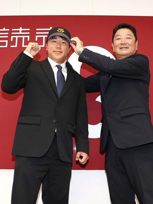 NC 불펜포수가 日 요미우리 입단까지…'헝그리 정신'으로 일군 기적, "믿을 수 없는 기분, 이승엽 코치님 잘 부탁드립니다"
