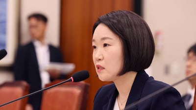 이소영 ‘공기업 보험계약’ 의정자료, 본인이 설립한 기후단체에 줬다