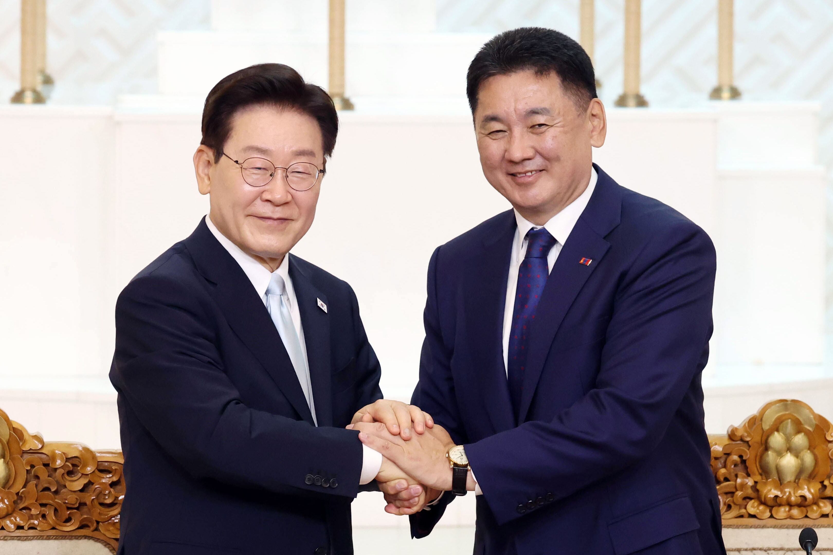 李대통령 “한몽관계 황금시대 함께 열어갈 것…CEPA 원칙적 타결”