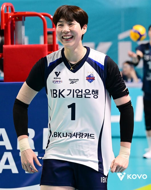 ‘14억 포기’ 충격의 자진 퇴단…이소영 어떻게 코트 복귀했나, 복수 구단 제안 거절→IBK 재기 다짐하다