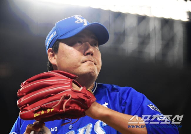 12일 광주 기아챔피언스필드에서 열린 KBO리그 KIA와 삼성의 경기. 삼성 김태훈이 올 시즌 10번째 홀드를 달성했다. 몸을 풀고 있는 김태훈. 광주=송정헌 기자songs@sportschosun.com/2025.06.12/