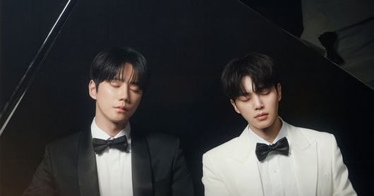 Two Geniuses One Piano, Two Geniuses in 'Four Hands, Two Sonatas'