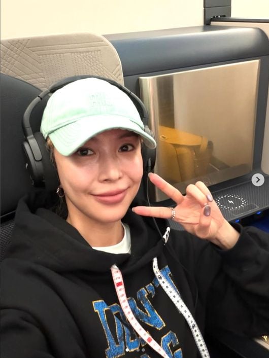보아, 홀로서기 후 확 달라졌다..주름 신경 안 쓰고 '꽃미소'