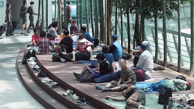 5일 인천국제공항 제2여객터미널에서 어르신들이 더위를 피해 쉬고 있다. 연일 이어지는 폭염에 마땅한 피서지를 찾지 못한 어르신들이 최근 쾌적한 실내환경과 편의시설을 갖춘 공항으로 발걸음을 옮기고 있다. 2026.8.5 ⓒ 뉴스1 구윤성 기자