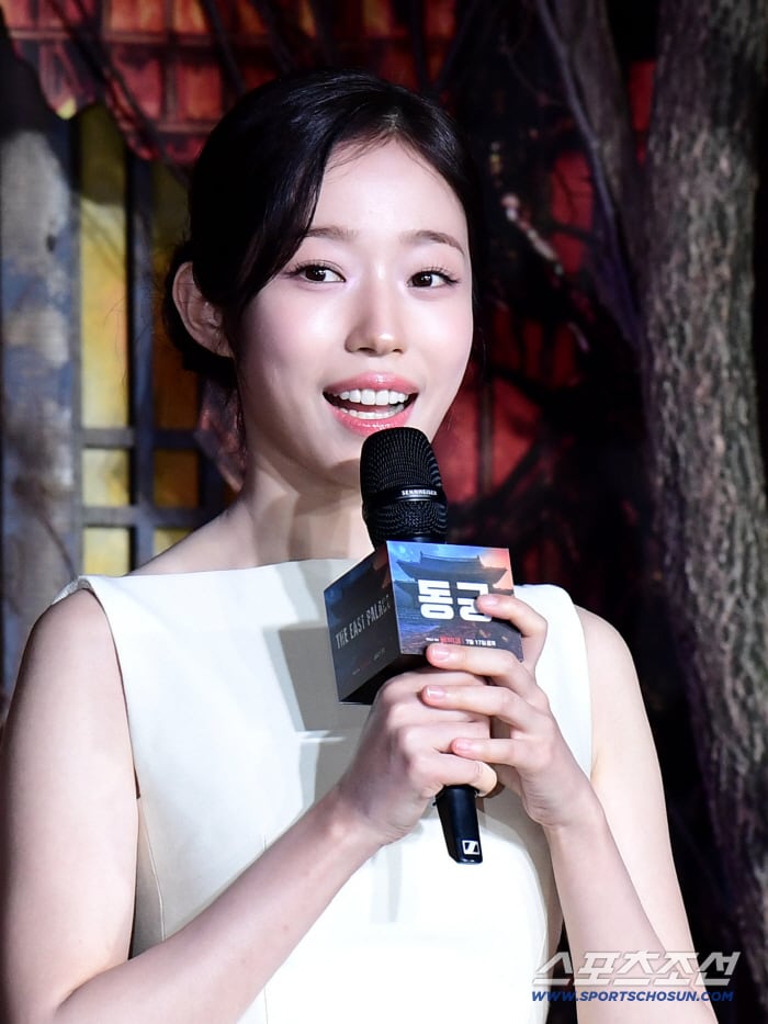 노윤서, '언니네 산지직송3'→'동궁'까지 첫 예능X사극 동시 출격