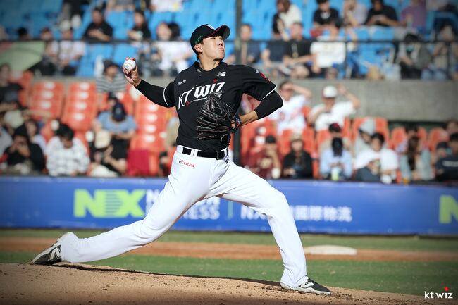 웹사이트상위노출 홈페이지상위노출 사이트상위노출3-6 패배보다 빛난 가능성…KT가 확인한 다음 시즌 자산…이강철 감독도 영건 듀오 활약에 반색