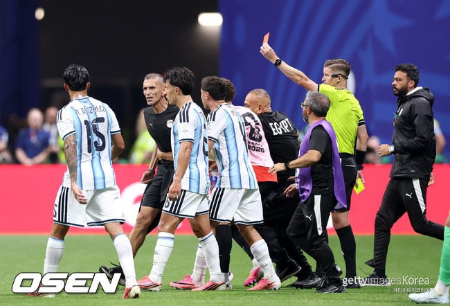 2-0→2-3 뒤집힌 이집트, VAR 공식 항의…콜리나 “반칙은 반칙” 정면 반박