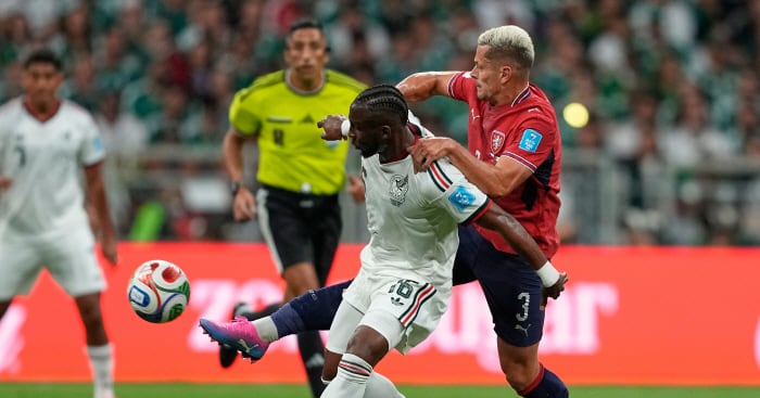 Mexico and Czech Republic End First Half 0-0 in Tight World Cup Qualifier