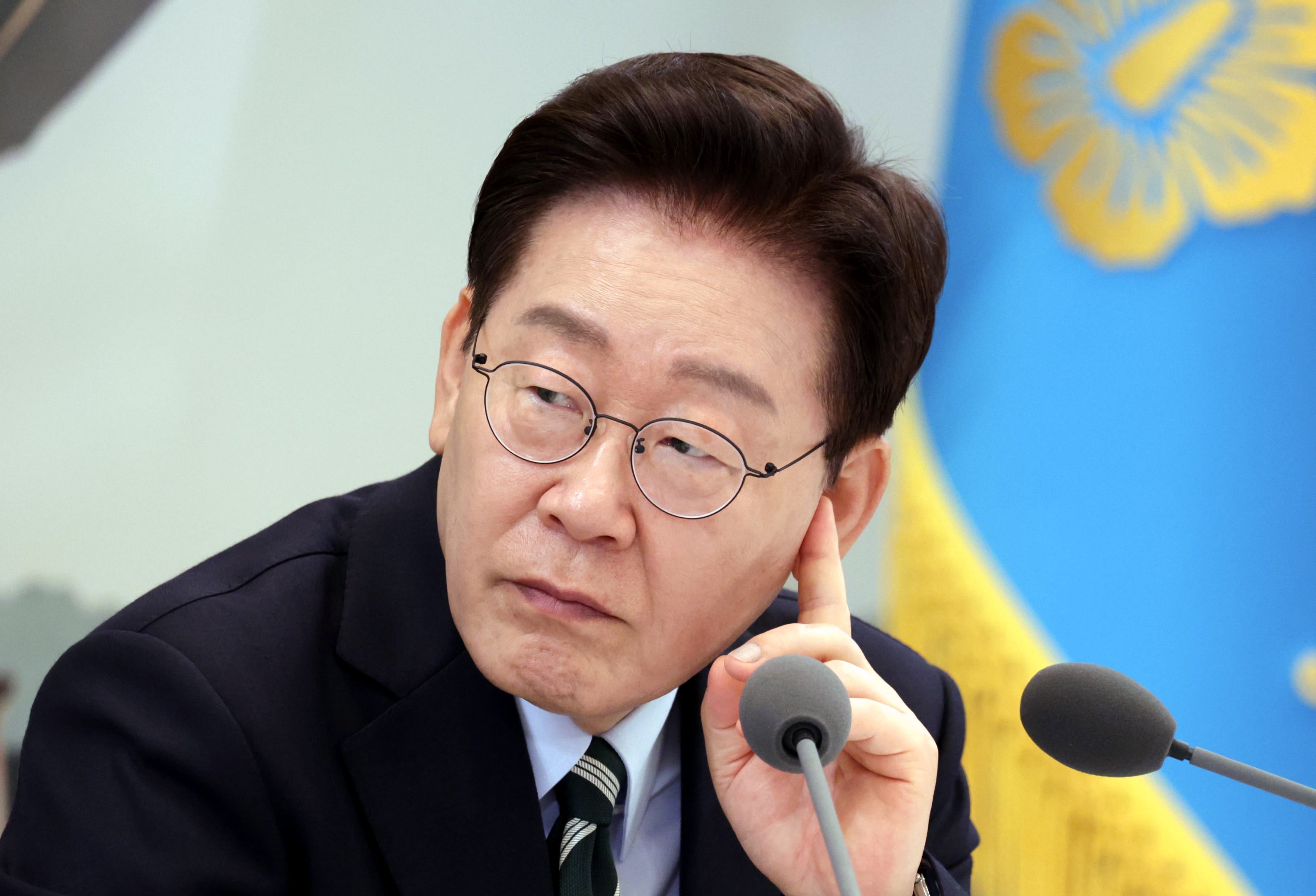 ‘기업 초과이윤 배분’ 회의 갑자기 취소한 靑, 왜?