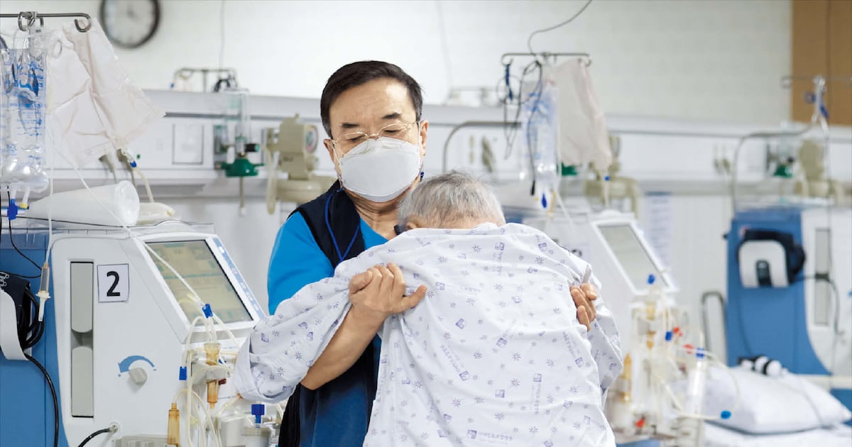 요양병원 간병인 80%가 60대 할매할배들인 거 앎?