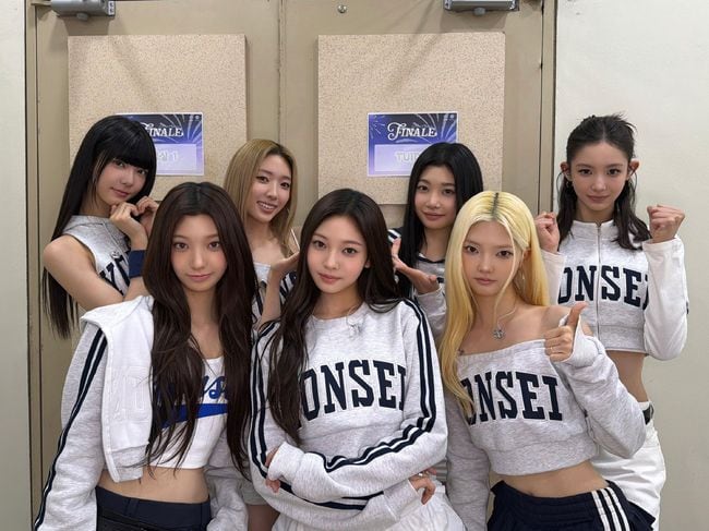 '하이브 신인' 튜이드, 학교 로고 유니폼 찰떡..대학 축제 접수했다
