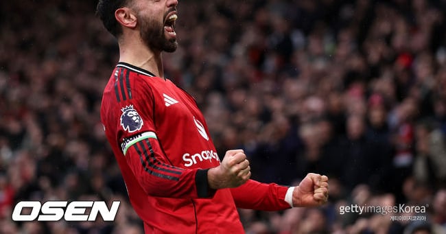 Manchester United Wins Fourth Straight vs Tottenham