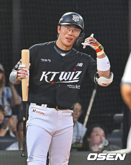 '천만다행' 147km 헤드샷 맞은 허경민, 단순 타박 소견..."어지럼증 있지만 우려할 정도 아냐"