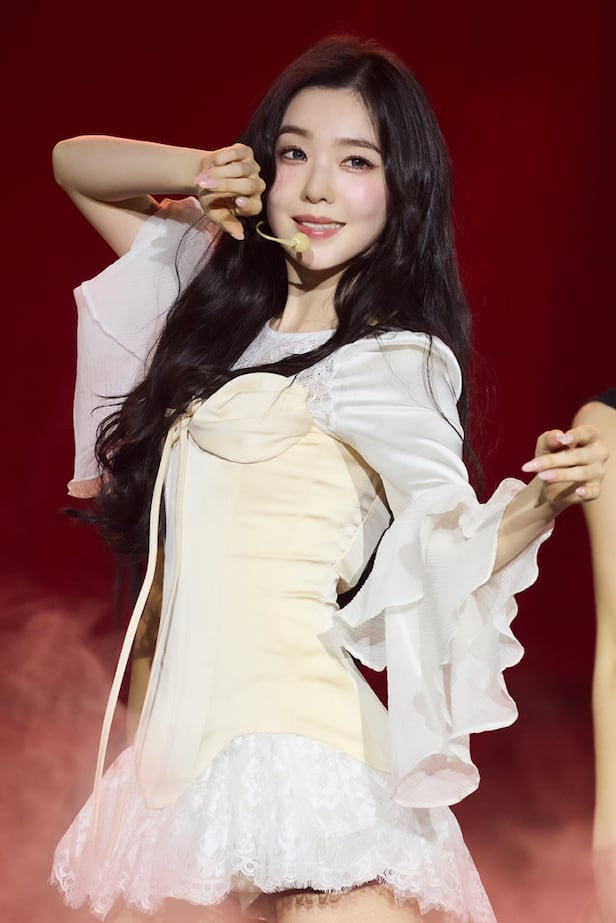 irene red velvet white dress Irene Red Velvet in White Dress