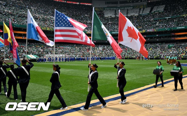 美 성조기+FIFA 회장 등장하자 '축제 분위기→순간 싸늘'.. 2026 북중미 월드컵 개막식 거센 야유 세례