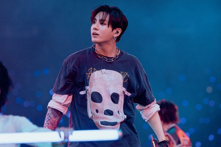 BTS 정국 자택 침입한 브라질 여성, 1심서 징역형 집행유예