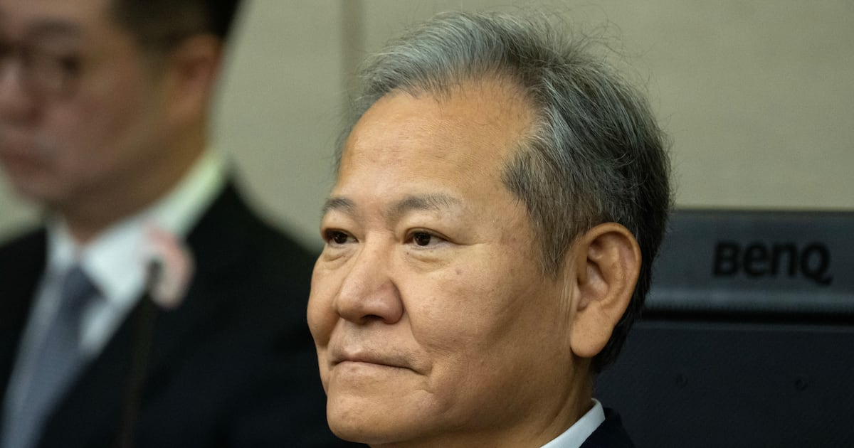 Prosecutors Demand 15-Year Term for Ex-Minister Lee: Media Shutdown, Perjury