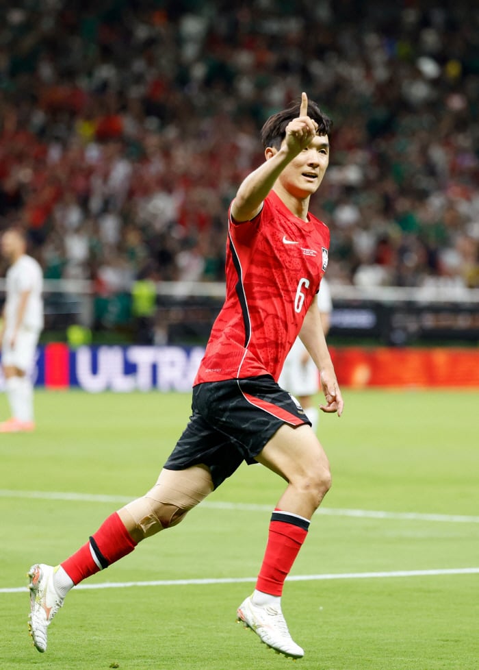 손흥민이 아니네? '체코전 환상골' 황인범, 조별리그 최고의 MLS 출신 선수 선정
