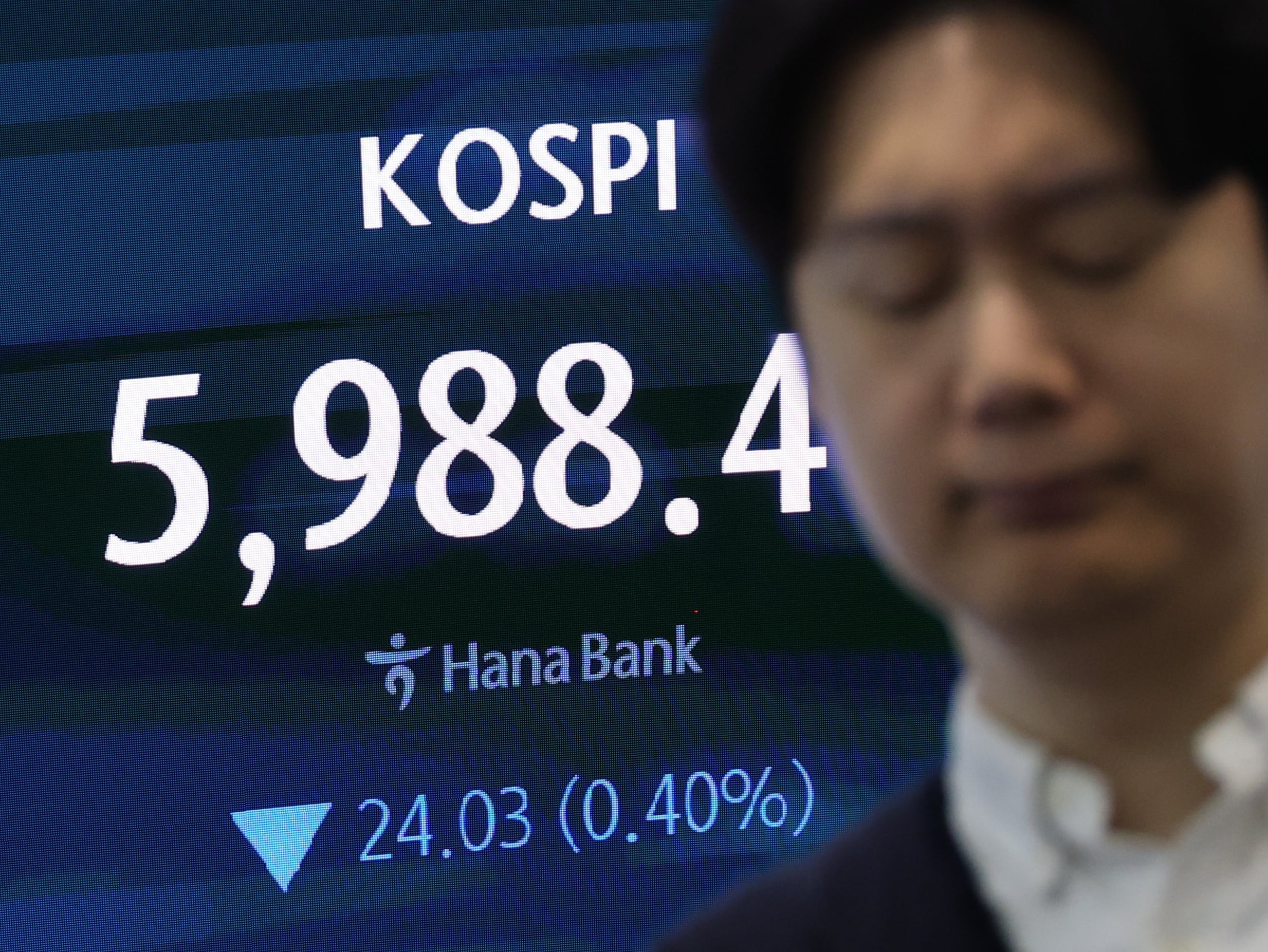サムスン電子の株主還元に失望…KOSPI6000ポイント割れ