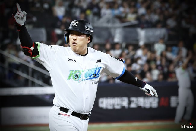 LG 떠나 50억 이적 결단! 38살 특급 대우에도, “혼자 있는 걸 좋아해야 한다” 왜 뜻밖의 생존법 공개했나