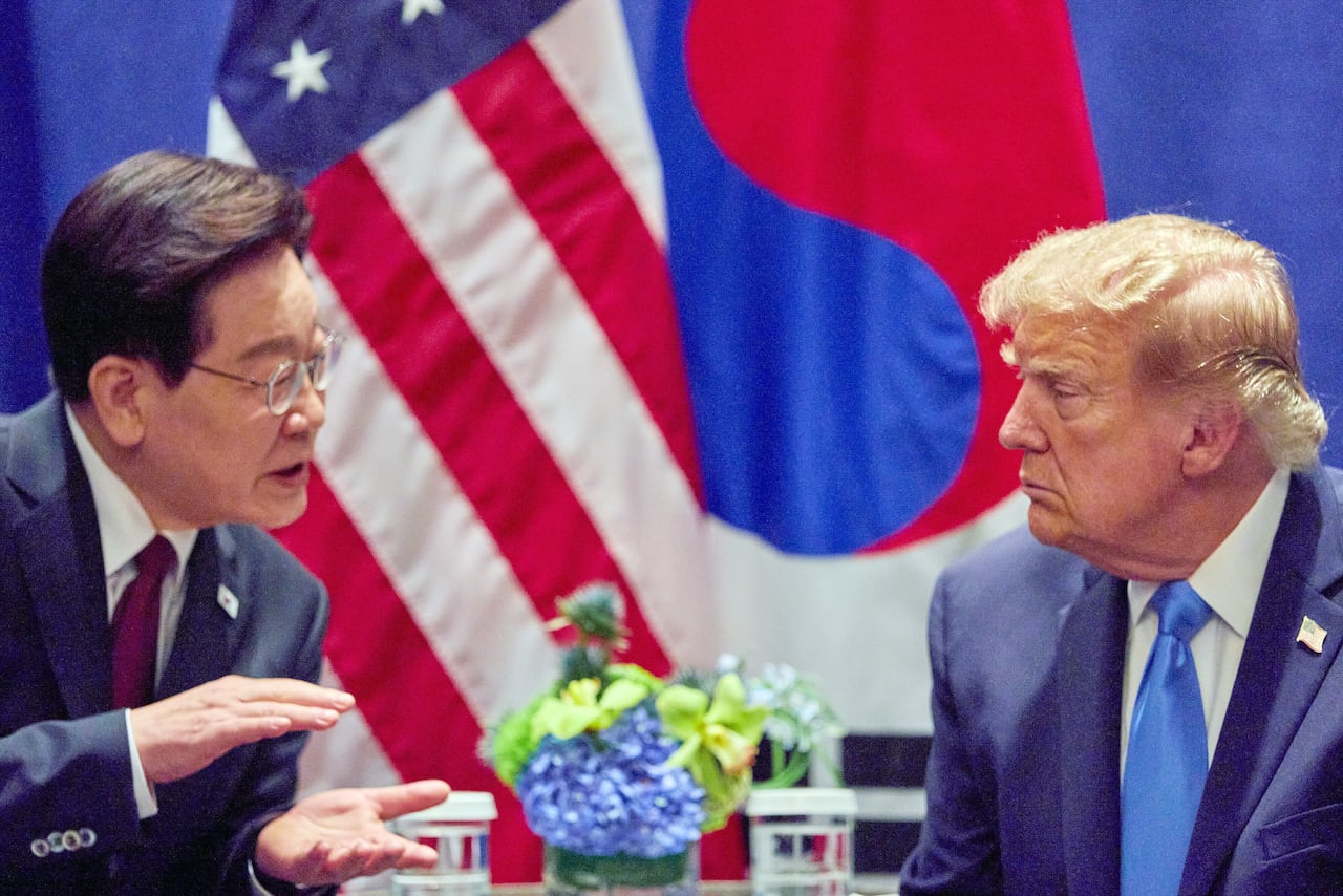 이재명 대통령과 도널드 트럼프 미국 대통령이 지난 9월(현지시간) 뉴욕 한 호텔에서 유엔(UN) 총회를 계기로 정상회담을 하고 있다. (공동취재) 2026.9.23 ⓒ 뉴스1 허경 기자