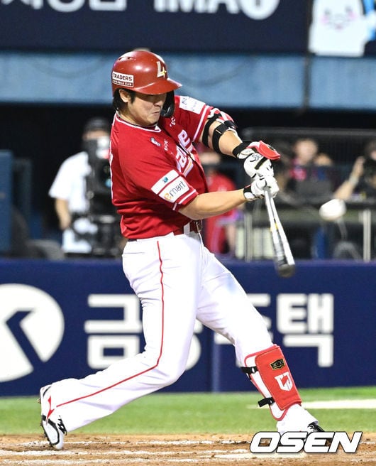 KBO 최초 11시즌 연속 20홈런까지 1개 남겨둔 최정, 왜
"잘하고 있는게 맞는가 생각든다" 했을까