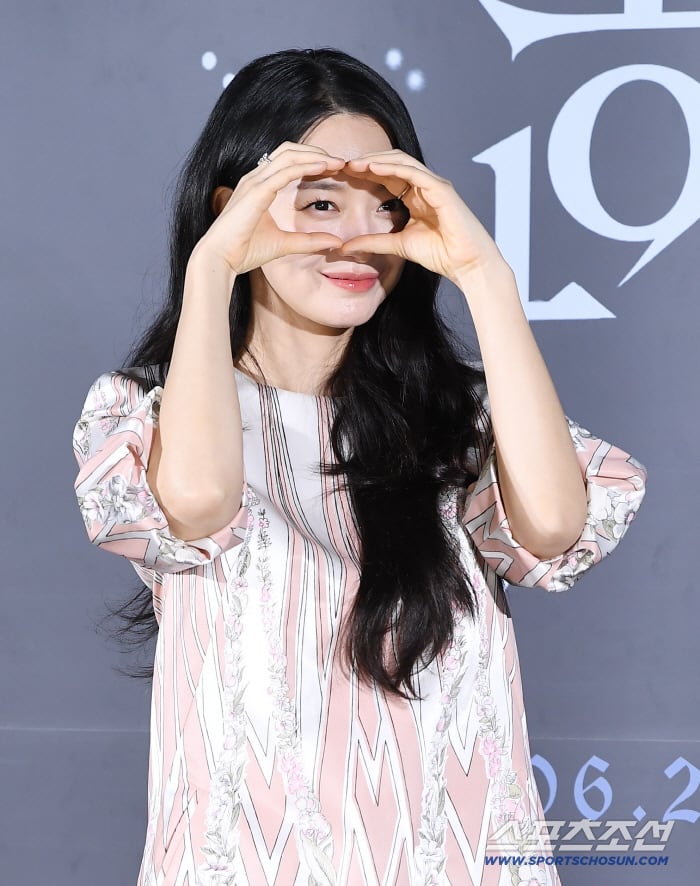 독보적 '퀸' 신민아의 저력..'노이즈가 연 女스릴러 흥행史 '눈동자'로 잇는다