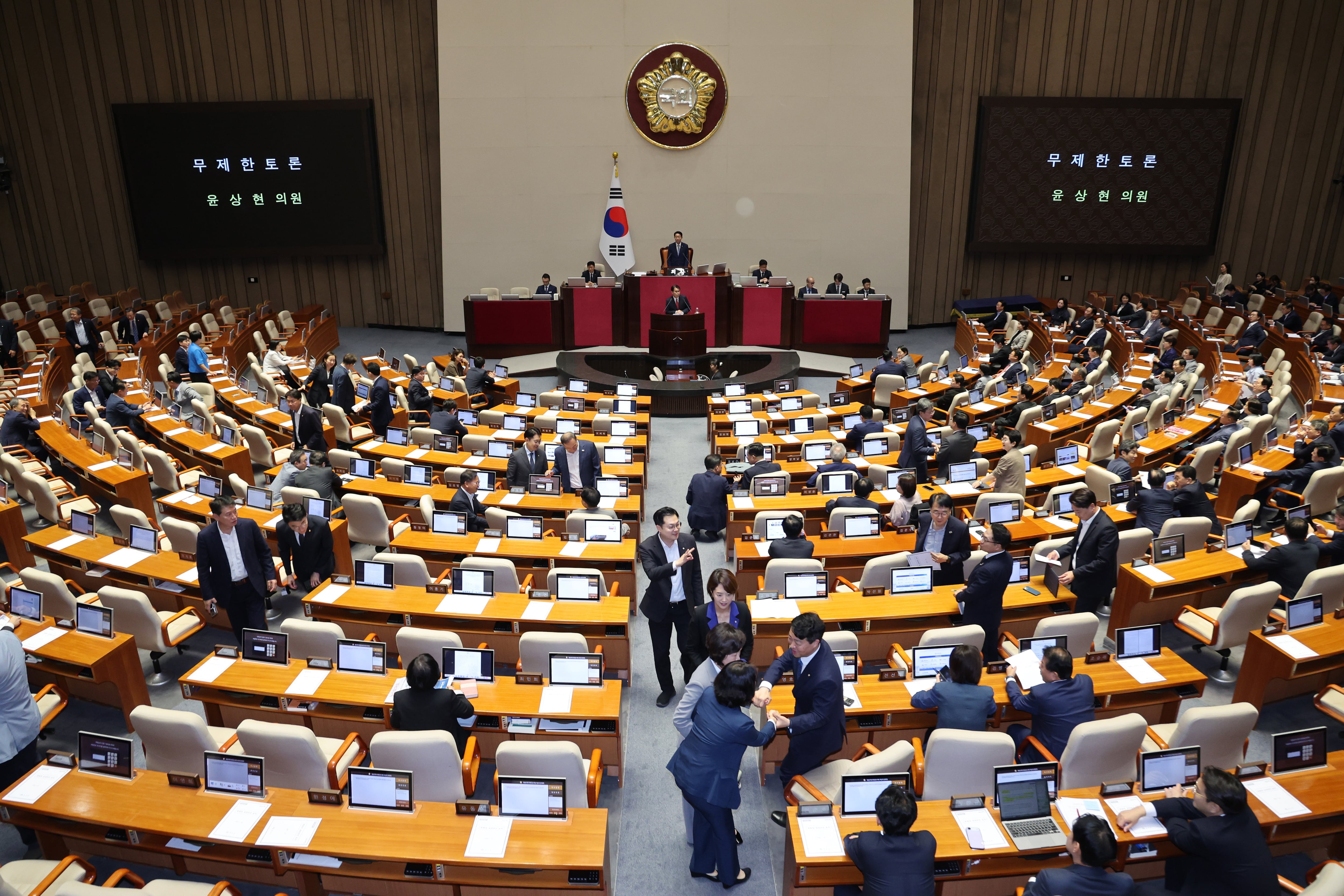 ‘종합특검 연장법’ 與 주도 국회 본회의 상정… 국힘, 필리버스터로 대응