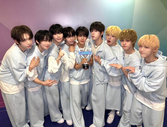 아홉, 'RUN TO YOU'로 컴백 첫 음방 1위 "포하가 준 선물"